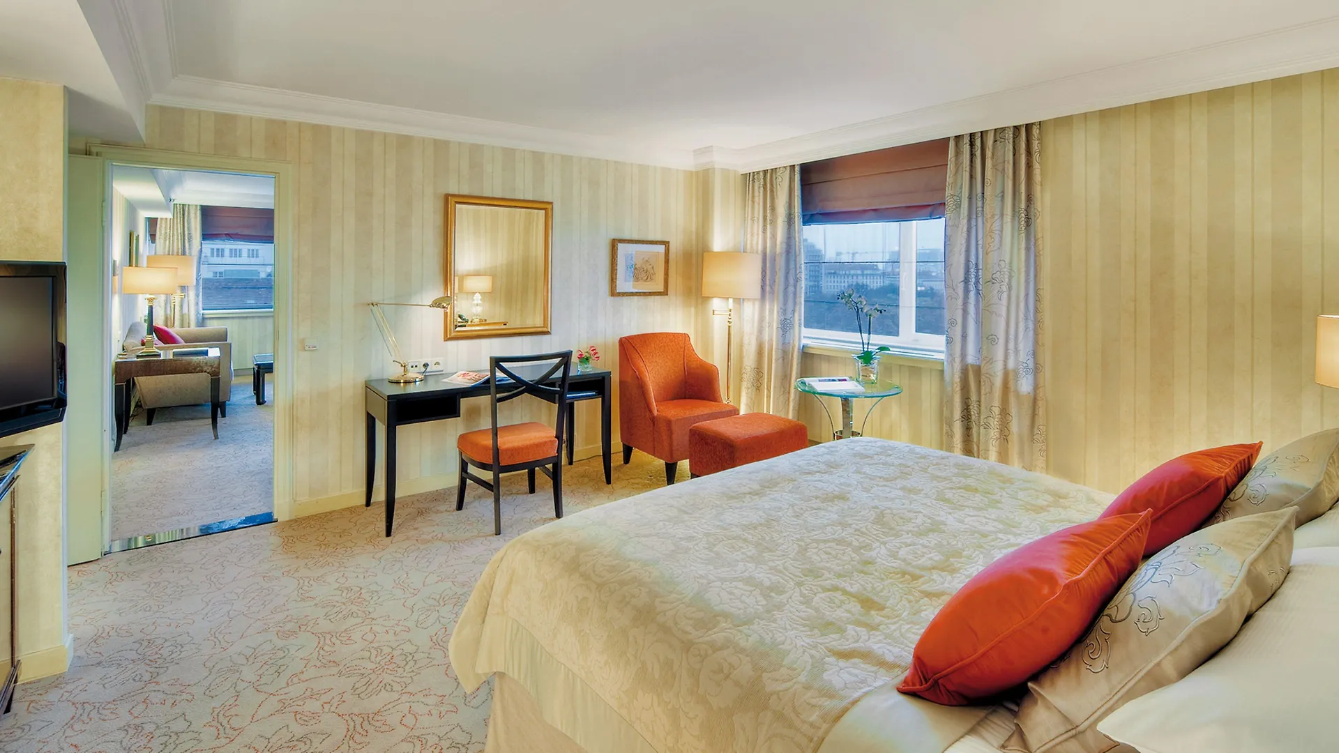 Intercontinental Wien By Ihg 5*,