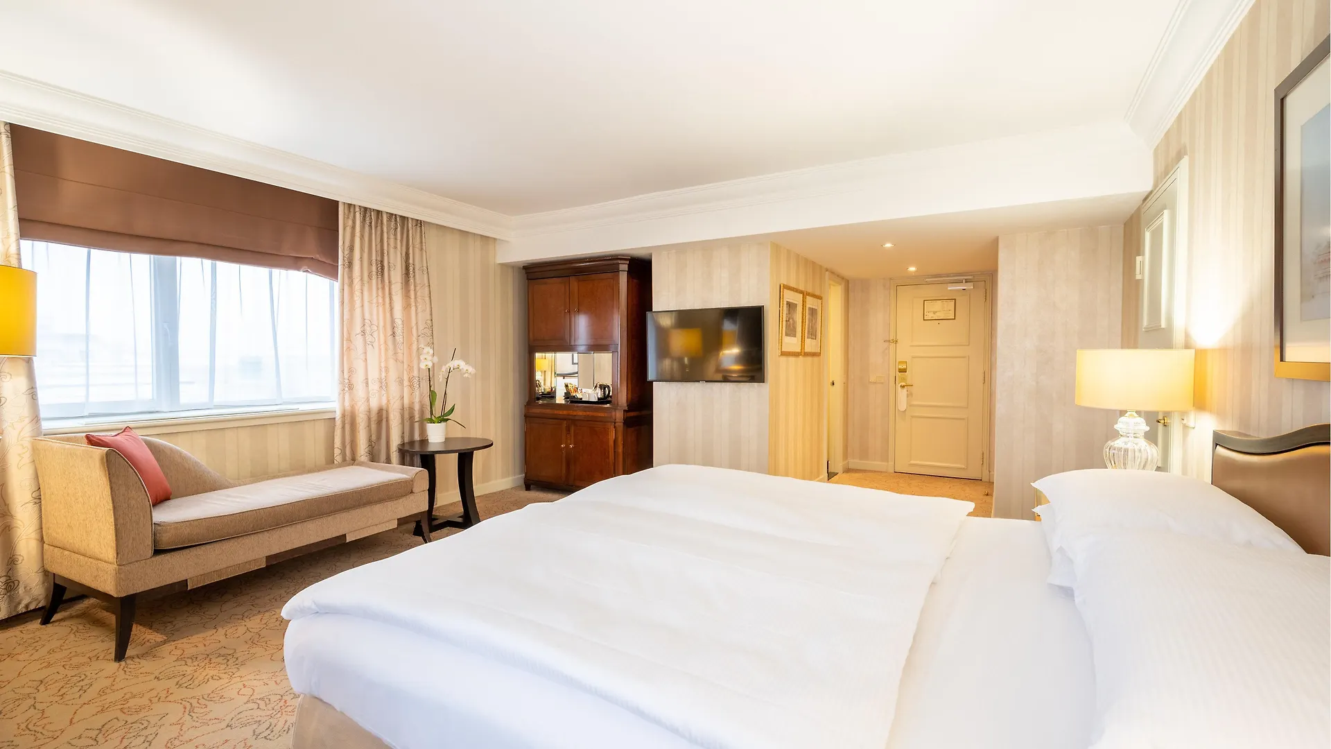 Intercontinental Wien By Ihg 5*,