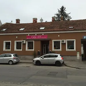 B&B Cafe 168