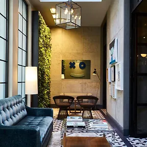 Sixty Soho Hotell