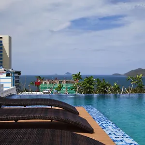 https://golden-holiday-hotel-nha-trang.nhatrangbesthotels.com
